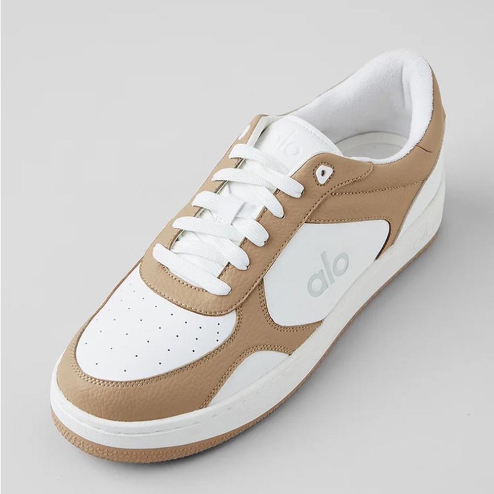 Alo Recovery Mode Sneakers Gravel/white